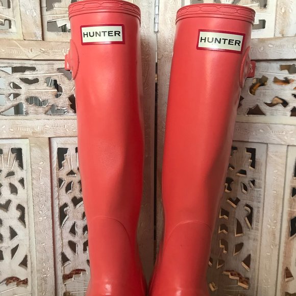 Hunter Tall Glossy Coral Flame Rain Boots Size 7 - Picture 7 of 12